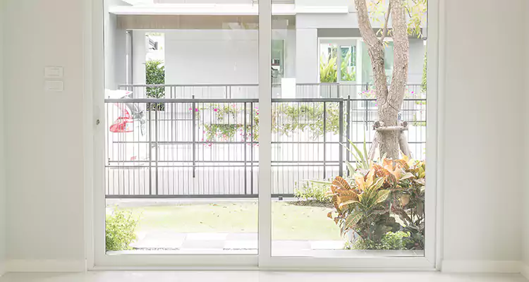 Balcony Screen Door Repair in Four Corners, FL