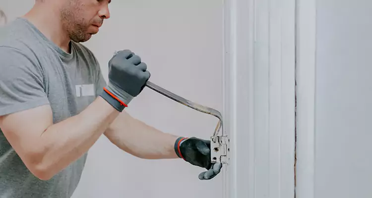 Cracked Door Jamb Repair in Four Corners, FL