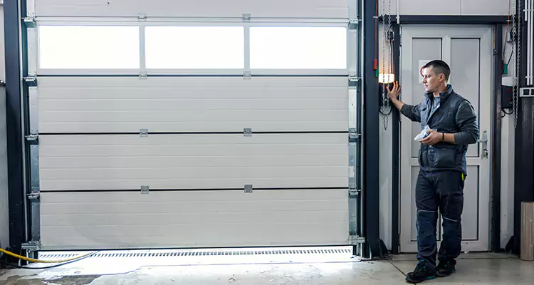 Modern Overhead Door Repair in Four Corners, FL