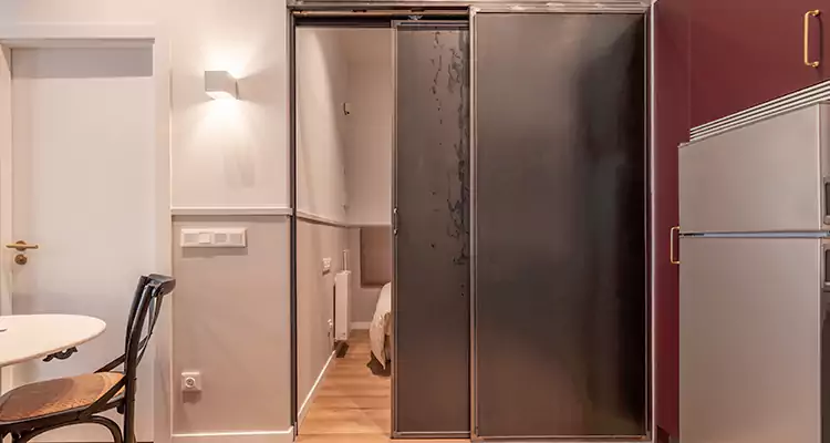 We Fix Closet Sliding Door in Four Corners, FL