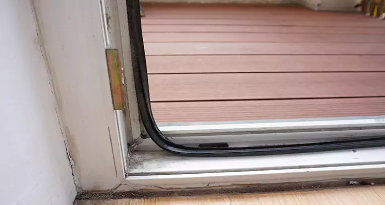 Why Choose Us for Leaking Sliding Glass Door Repair in Four Corners, FL?