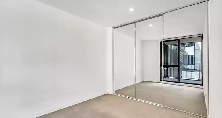 Why Homeowners Choose Us for Sliding Mirror Door Replacement in Four Corners, FL