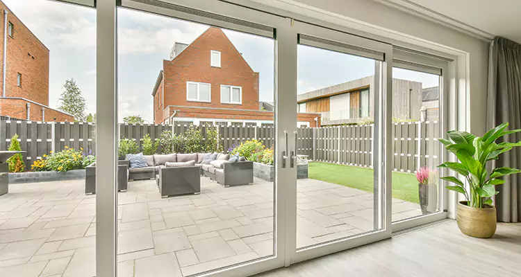 Best Sliding Screen Door Replacement Company in Four Corners, FL