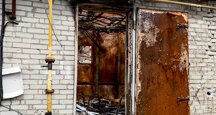 Metal Door Rust Repair in Four Corners, FL