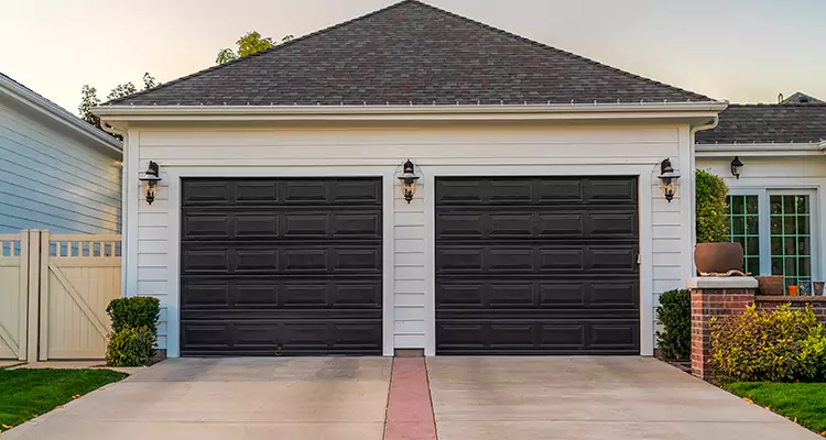 Residential Local Garage Door Repair in Four Corners, FL